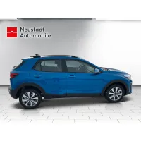 Kia Stonic, 2023, МКПП, пробег 4200 км