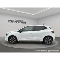 Renault Clio, 2023, МКПП, пробег 11700 км
