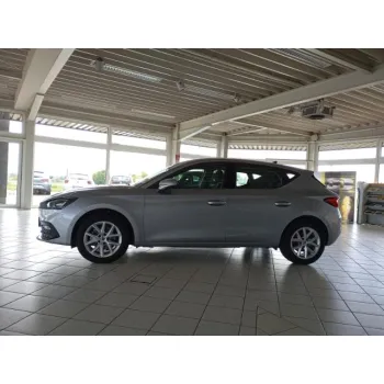 Seat Leon, 2023, АКПП, пробег 5605 км