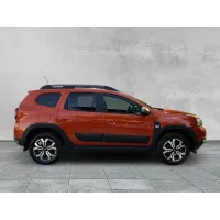 Dacia Duster, 2023, МКПП, пробег 33890 км