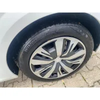 Peugeot 208, 2023, МКПП, пробег 33895 км