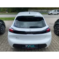 Peugeot 208, 2023, МКПП, пробег 33895 км