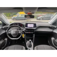 Peugeot 208, 2023, МКПП, пробег 33895 км