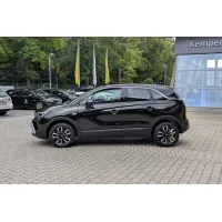 Opel Crossland, 2023, МКПП, пробег 8400 км
