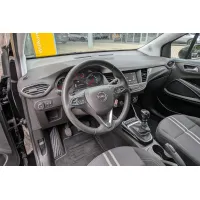 Opel Crossland, 2023, МКПП, пробег 8400 км