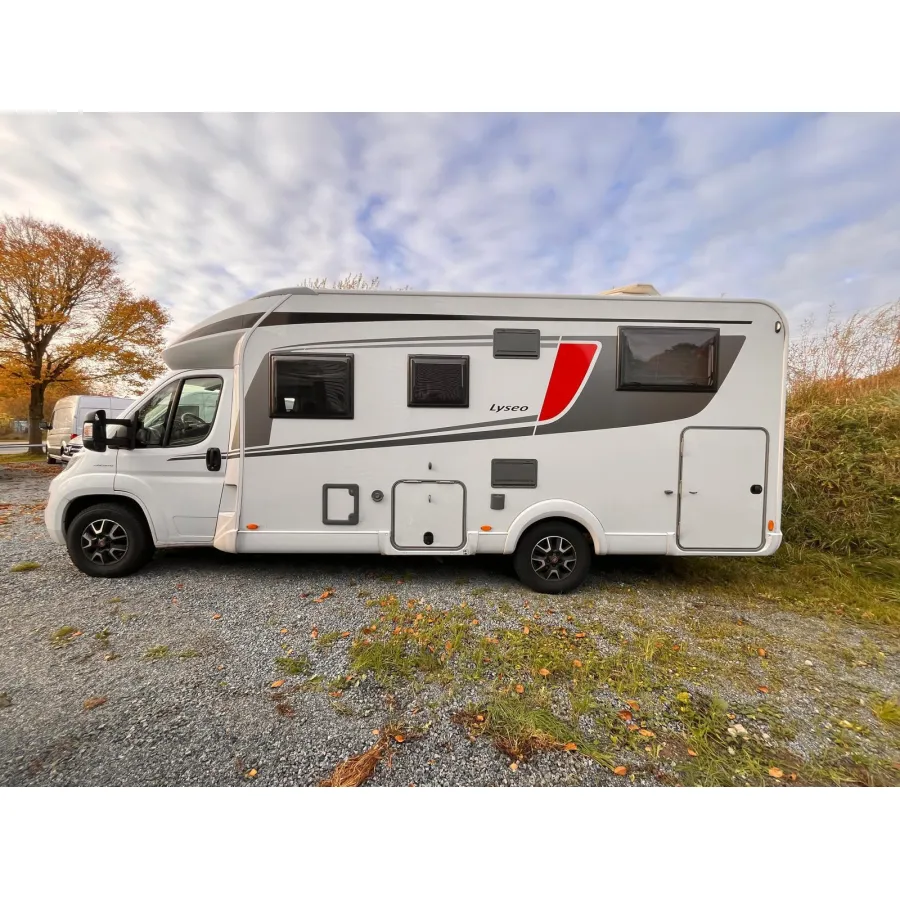 Автодом Bürstner Lyseo, 2021, МКПП, пробег 48300 км