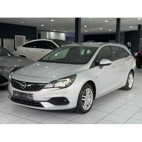 Opel Astra, 2021, МКПП, пробег 42000 км