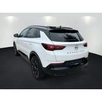 Opel Grandland, 2022, МКПП, пробег 27527 км