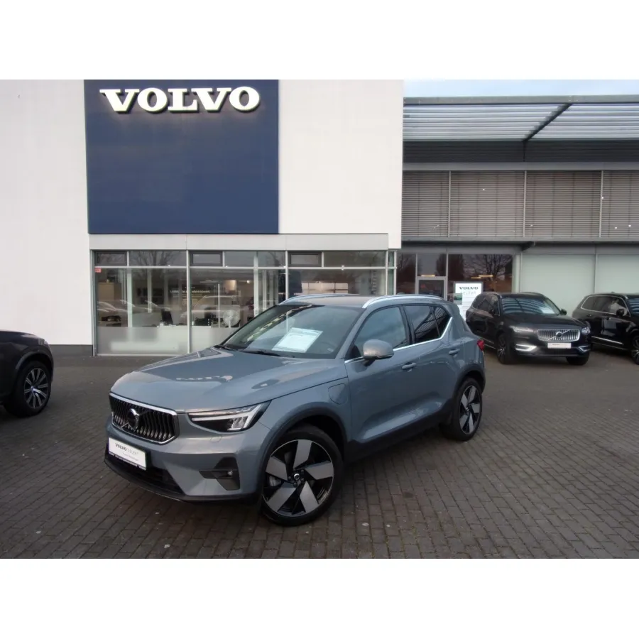 Volvo XC40, 2022, АКПП, пробег 34600 км