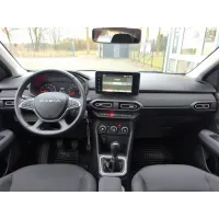 Dacia Sandero, 2023, МКПП, пробег 27600 км