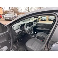 Dacia Sandero, 2022, МКПП, пробег 27600 км