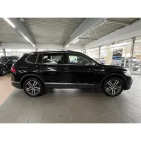Volkswagen Tiguan, 2022, МКПП, пробег 93465 км