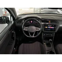 Volkswagen Tiguan, 2022, МКПП, пробег 93465 км