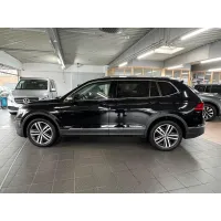 Volkswagen Tiguan, 2022, МКПП, пробег 93465 км