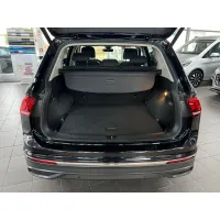 Volkswagen Tiguan, 2022, МКПП, пробег 93465 км