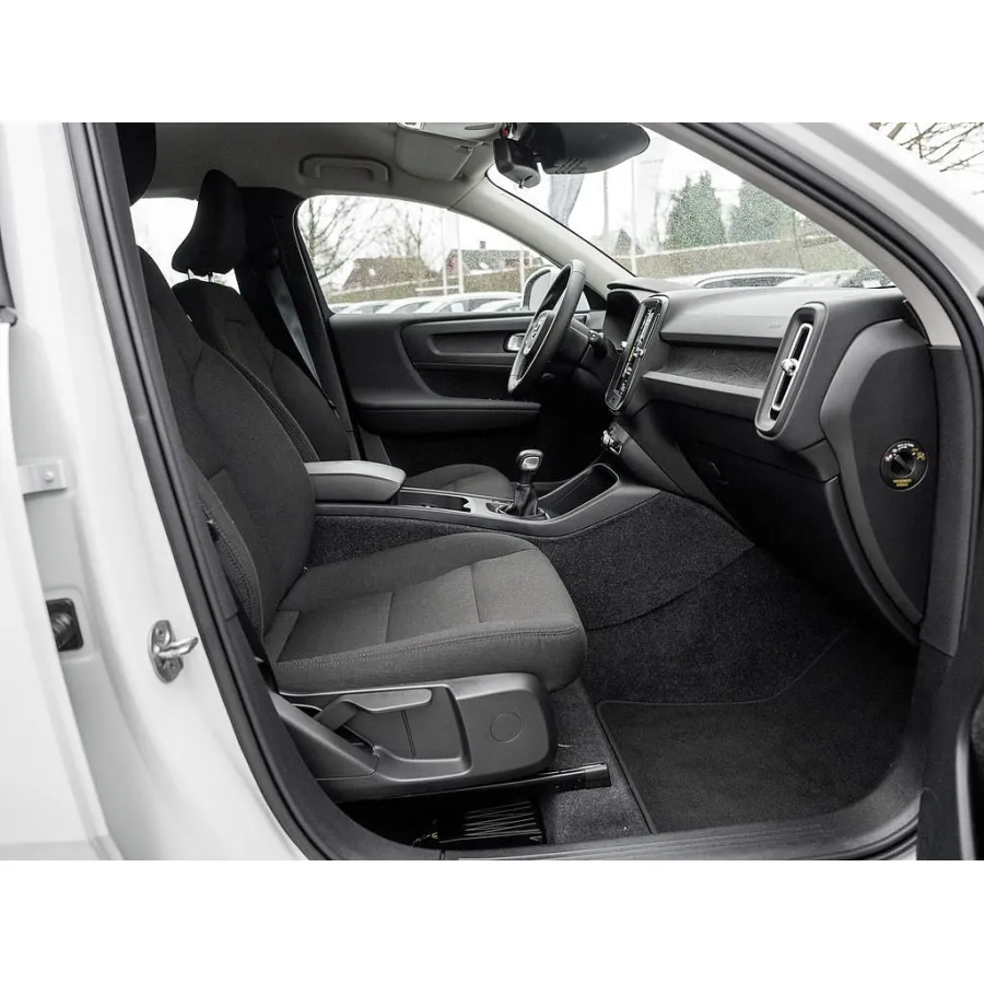 Volvo XC40, 2021, МКПП, пробег 40000 км