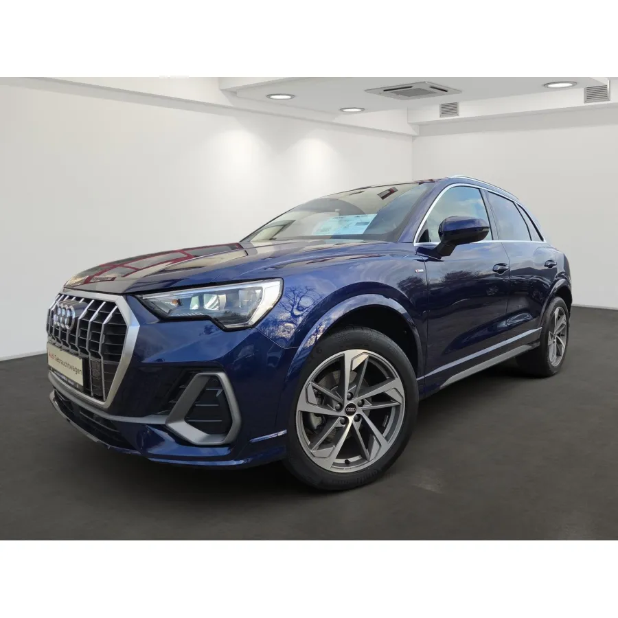 Audi Q3, 2023, МКПП, пробег 28100 км