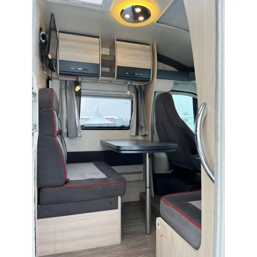 Автодом Hobby V65, 2015, МКПП, пробег 76000 км