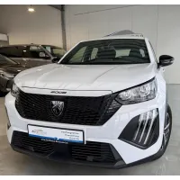 Peugeot 2008, 2023, МКПП, пробег 10631 км