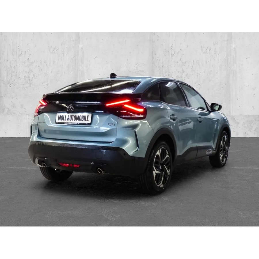 Citroën C4, 2023, МКПП, пробег 23571 км