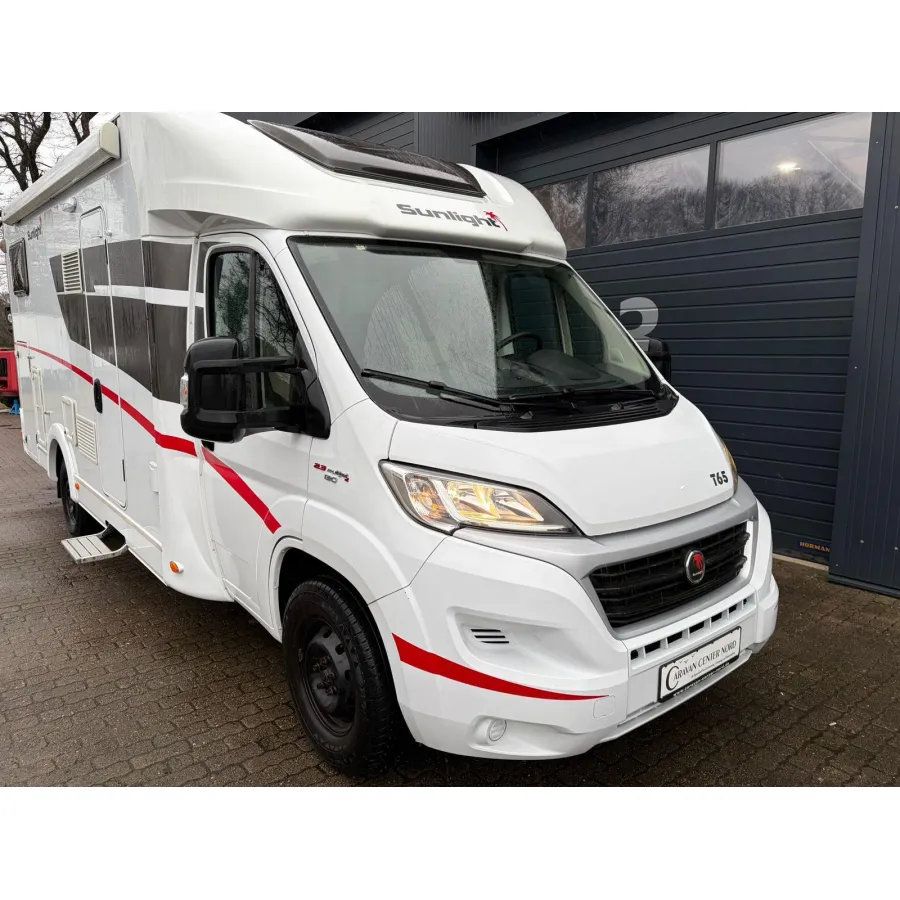 Автодом Sunlight T65, 2018, МКПП, пробег 79267 км