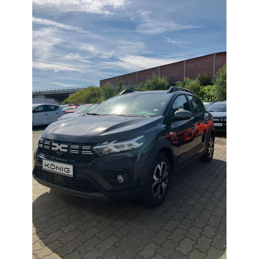 Dacia Sandero, 2023, МКПП, пробег 5146 км