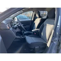 Dacia Duster, 2023, МКПП, пробег 28900 км