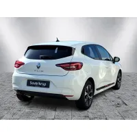 Renault Clio, 2023, МКПП, пробег 16200 км