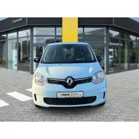 Renault Twingo, 2023, МКПП, пробег 19500 км