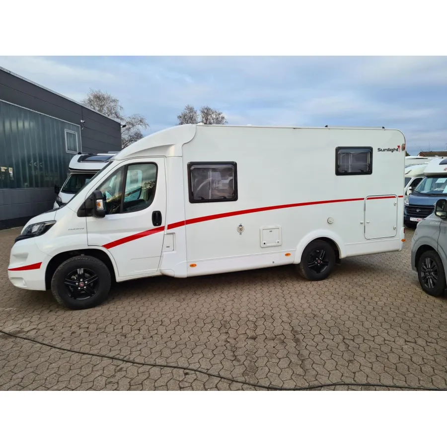 Автодом Sunlight V, 2020, МКПП, пробег 40726 км