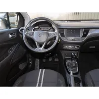 Opel Crossland, 2023, МКПП, пробег 38292 км
