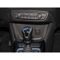 Opel Crossland, 2023, МКПП, пробег 11367 км