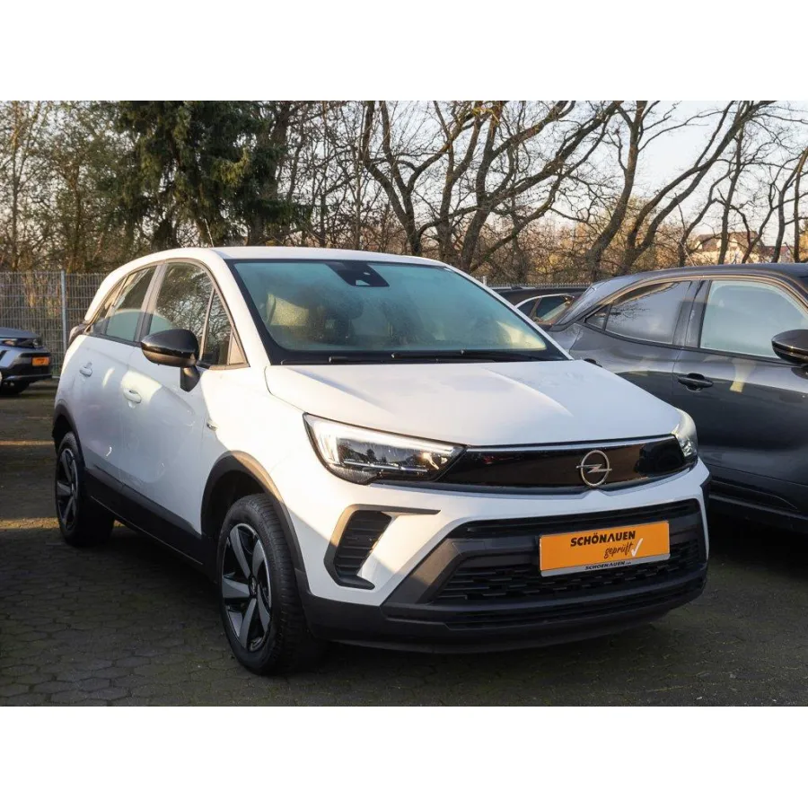 Opel Crossland, 2023, МКПП, пробег 18325 км