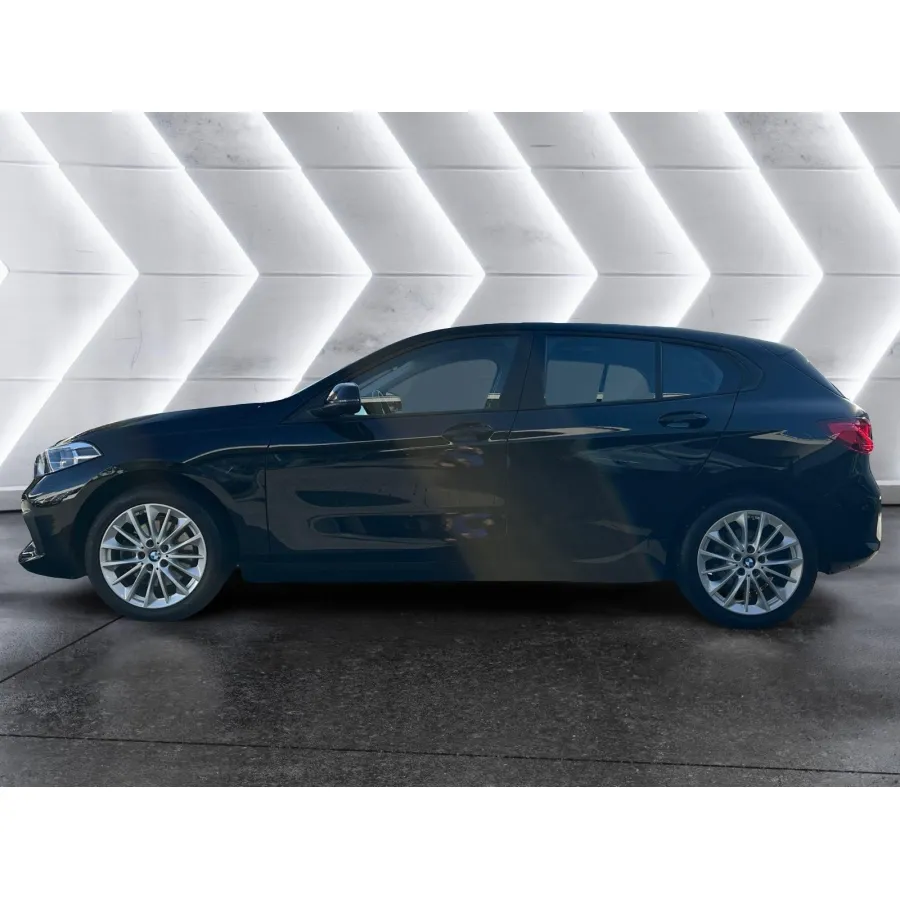 BMW 118, 2023, МКПП, пробег 38800 км