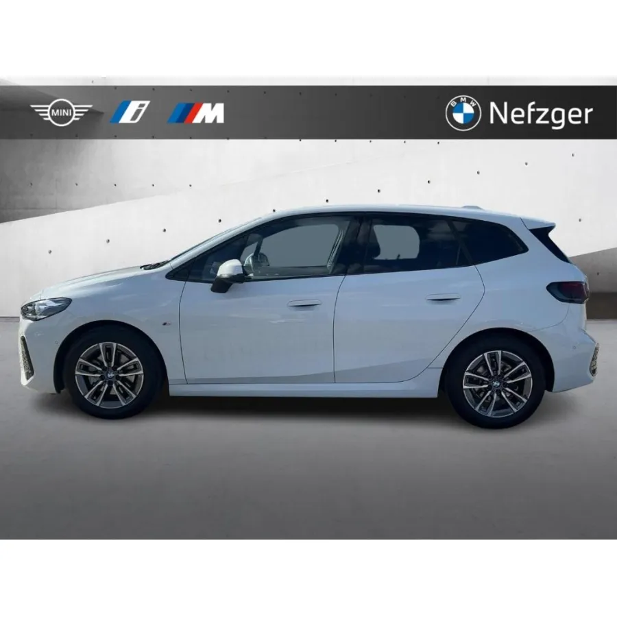 BMW 218, 2023, АКПП, пробег 15300 км