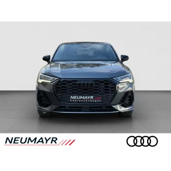 Audi Q3, 2023, МКПП, пробег 19100 км