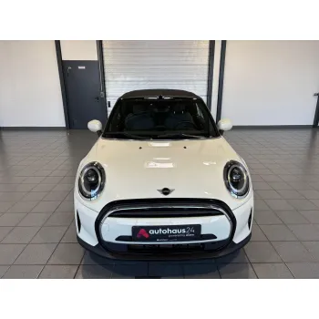MINI One, 2022, МКПП, пробег 8665 км