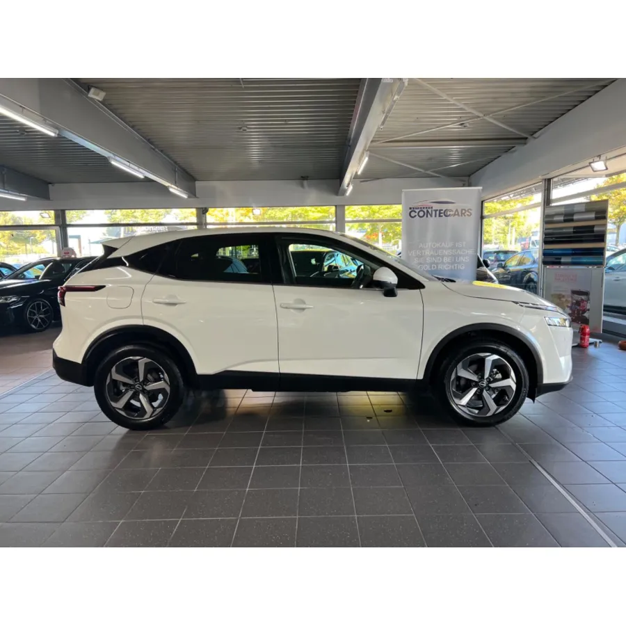 Nissan Qashqai, 2023, АКПП, пробег 10000 км