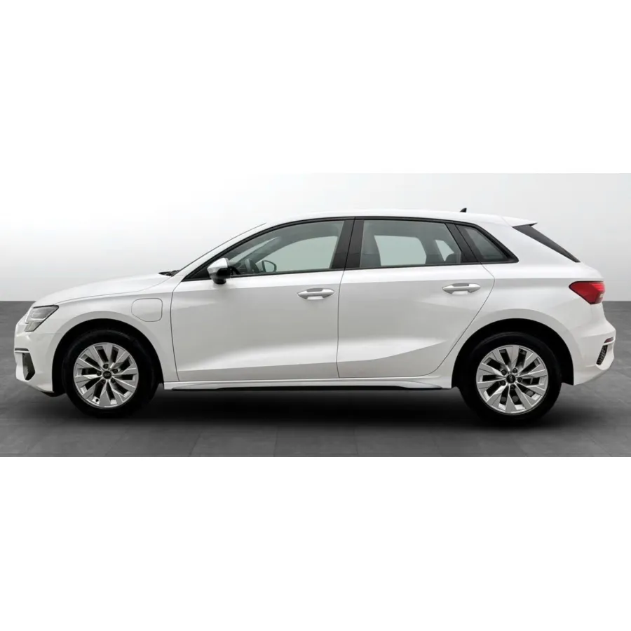 Audi A3, 2023, АКПП, пробег 22990 км