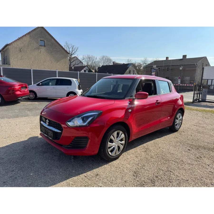 Suzuki Swift, 2023, МКПП, пробег 15990 км