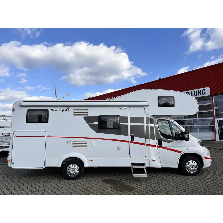 Автодом Sunlight A, 2018, АКПП, пробег 68000 км