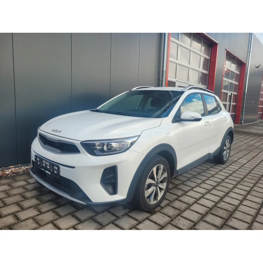 Kia Stonic, 2023, МКПП, пробег 95000 км