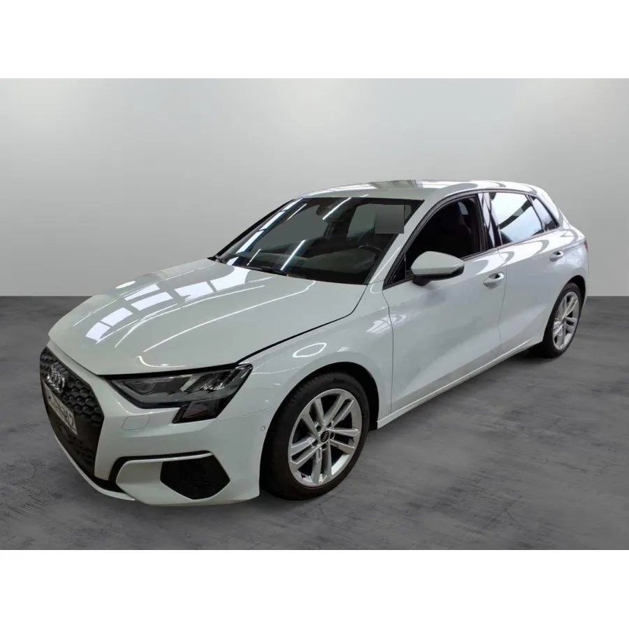 Audi A3, 2023, МКПП, пробег 93500 км