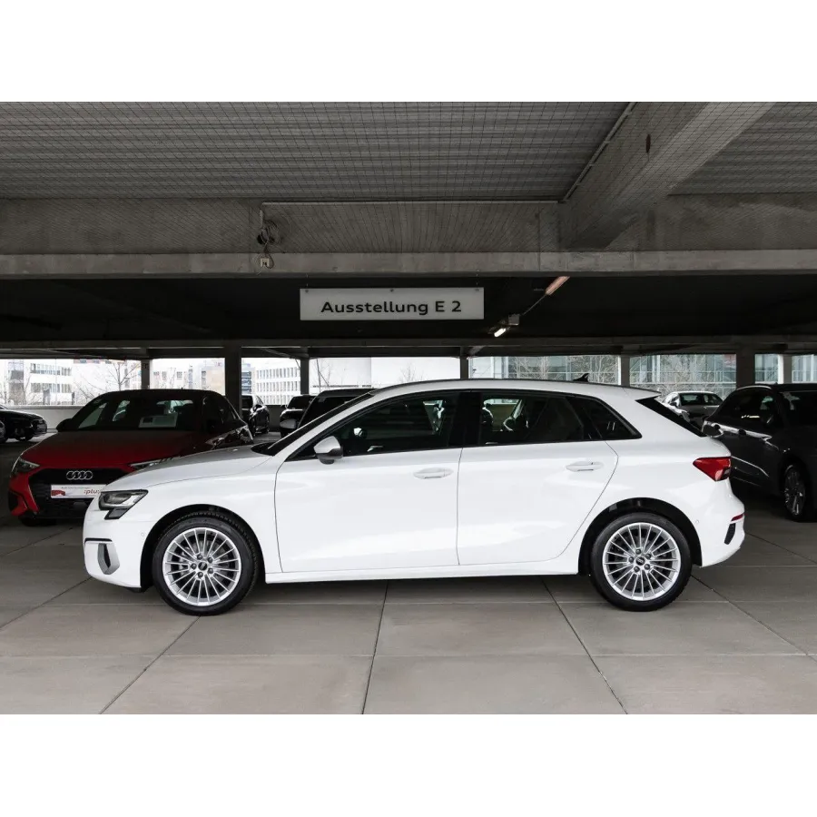 Audi A3, 2023, МКПП, пробег 60082 км