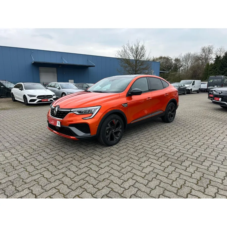 Renault Arkana, 2022, АКПП, пробег 23625 км