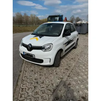 Renault Twingo, 2023, МКПП, пробег 10704 км
