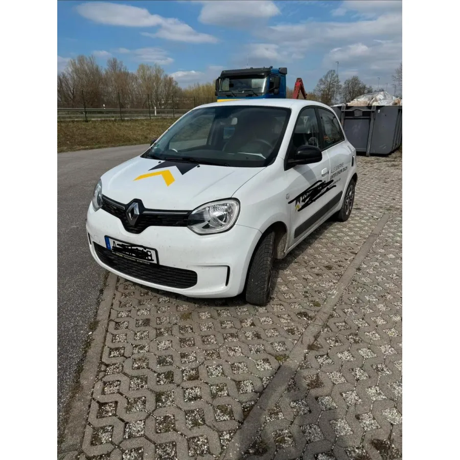 Renault Twingo, 2023, МКПП, пробег 10704 км