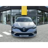 Renault Clio, 2023, МКПП, пробег 27200 км
