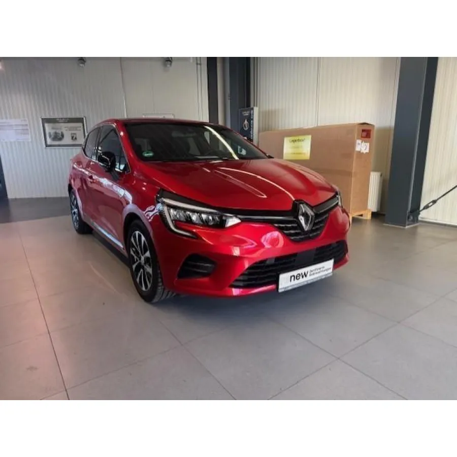 Renault Clio, 2023, МКПП, пробег 23275 км