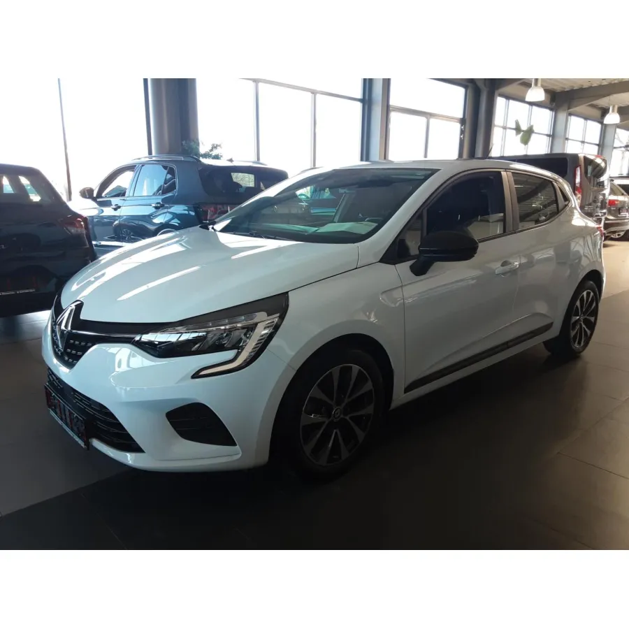 Renault Clio, 2023, МКПП, пробег 20800 км